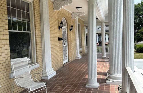 Roanoke House | Beautiful Historic Home in Roanoke