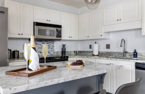 Mount Pleasant Apartment | Beautiful Home 5 min to Shem Creek | Gritz Carlton