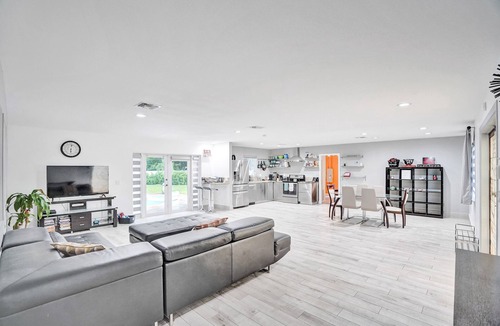 Miami Gardens House | Beautiful jewel in Miami Gardens with Heated Pool
