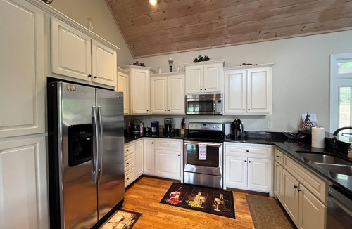 Hiawassee House | Beautiful lake front house, pool table, and fire pit, kayaks,Fall price discount