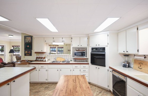 Quincy House | Beautiful Lake Talquin Home, with kayaks, great fishing, and at home amenities