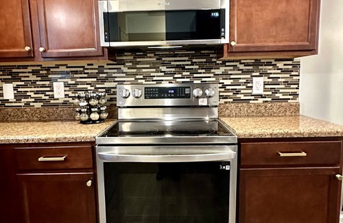 Southeast Raleigh House | Beautiful Modern House 5 minutes To Downtown Raleigh