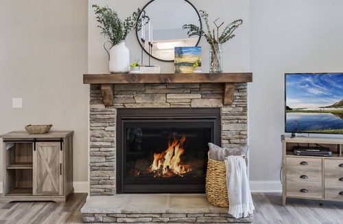 Salem House | Beautiful new construction in Turtle Head community on Lake Keowee