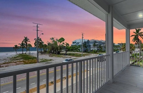 Fort Myers Beach House | Beautiful New Build Home steps from the beach, Private Pool, Awesome Gulf views!