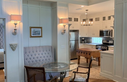 Killearn Estates Cottage | Beautiful private cottage conveniently located in Killearn Estates