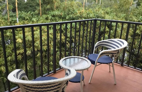 Dunedin Condo | Beautiful Resort Condo with 2 Pools, Hot tub, Tiki Bar & Restaurant