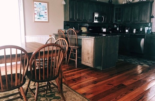 Crawfordville House | Beautiful Spacious Beach Home with available boat dock