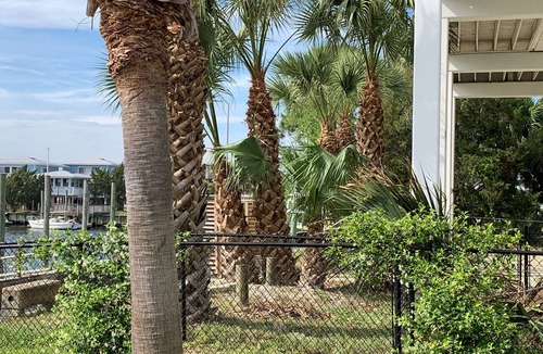 Crawfordville House | Beautiful Spacious Beach Home with available boat dock