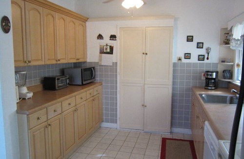 Parker Ridge House | Beautiful Vacation Home 3 BR/2 BA with Private Pool