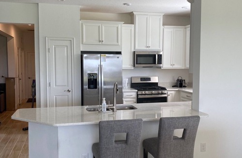 Braden River Villa | Beautiful Villa Esplanade at Azario