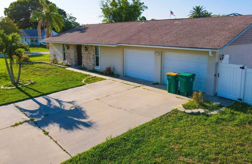Gulf Cove House | Beautifully renovated 3/2 close to iconic beaches