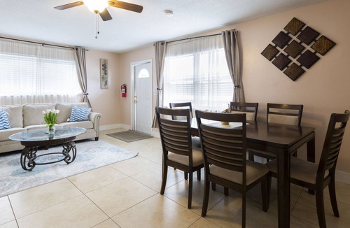 Florida North Atlantic Coast Apartment | Beautifully Renovated Palm Beach Gardens Apartment