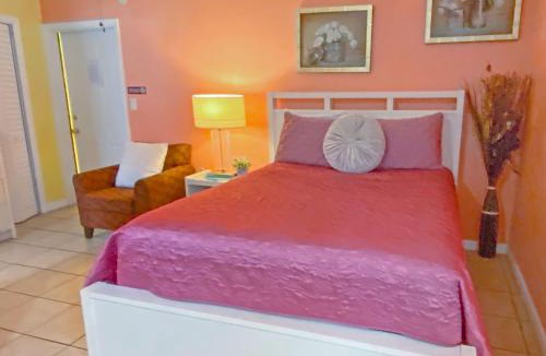 St. Pete Beach Apartment | Bella Sirena Inn