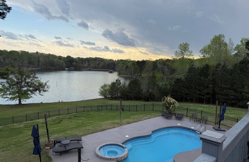 Gainesville House | Bellini Bliss on Lake Lanier-Private Get Away-Private Dock-Pool-Hot Tub