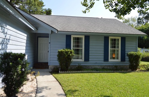 Whitemarsh Island House | Best of both worlds - located between Savannah Downtown and Tybee Island.