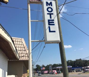 Marianna Hotel | Best Value Inn Motel Sandusky