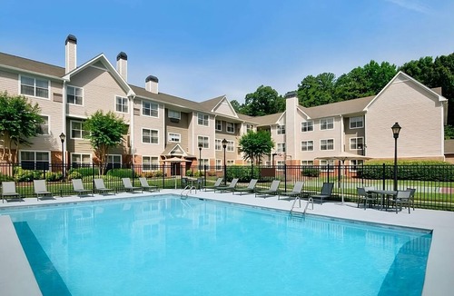 Alpharetta Hotel | Best Value, Quality Stay! Two Modern 2BR Suites with Kitchens, Free Breakfast!