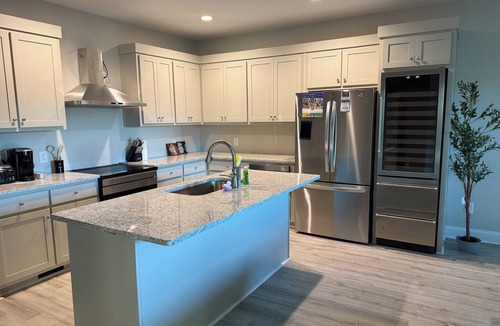 Helen House | Best View of Yonah Mountain! - Oakes Cabin - Luxury Smart Cabin