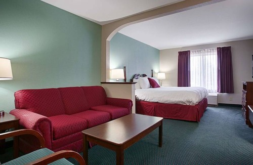 Seven Oaks Hotel | Best Western Executive Inn & Suites