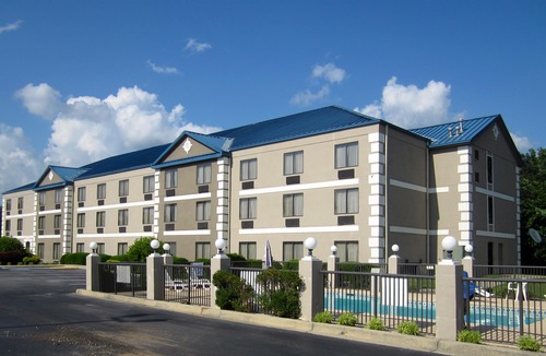 Seven Oaks Hotel | Best Western Executive Inn & Suites