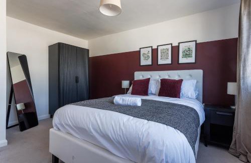 Sunderland House | Big and Comfortable Stays on Hawarden Sunderland