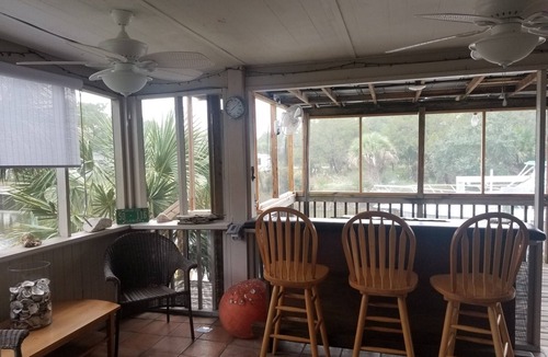 Crawfordville House | Big Canal-front house, kayaks, canoes, game room, fish right from the dock.