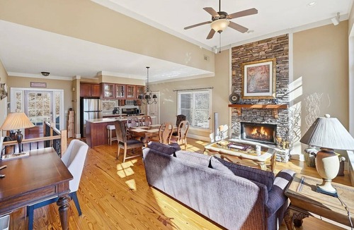 Big Canoe Cabin | Big Canoe Mountain Cabin Near Golf, Lakes, Beaches, pools & Hiking Trails