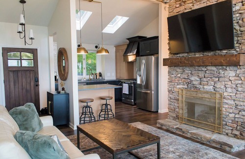 Big Canoe Cabin | Big Canoe Year Round Long Range Views with Hot Tub
