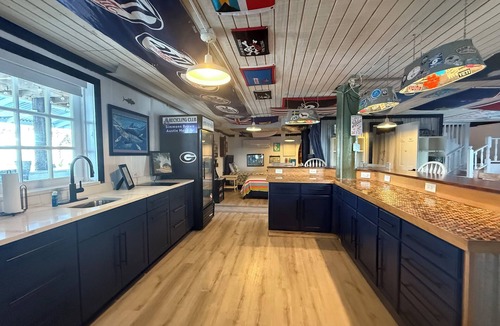 Bel Air House | Biker Weekend! NEW Multiple Family Rental - PRIVATE Pool & Hot Tub. Sports bar!