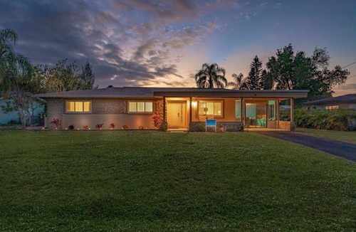 Fort Myers House | Bikini Bottom Bungalow - Heated Pool & Game Room - Roelens Vacations