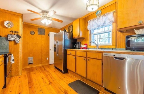 Helen House | BLACK BEAR CREEK CABIN | DOWNTOWN HELEN