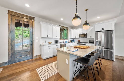Banner Elk House | Black Diamond at Eagles Nest: Views, Hot Tub, Pet Friendly!