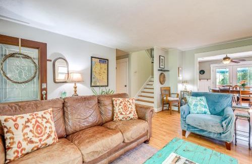 Blacksburg House | Blacksburg Hideaway w/Hot Tub ~ 5 Mi to Campus!