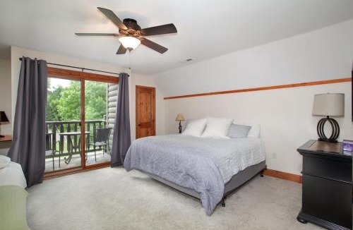 Dandridge House | Blessed Getaway Theater LakeView GAMES