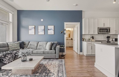 Second Ward Apartment | Blue Haven - Pool, City Views, Free Parking