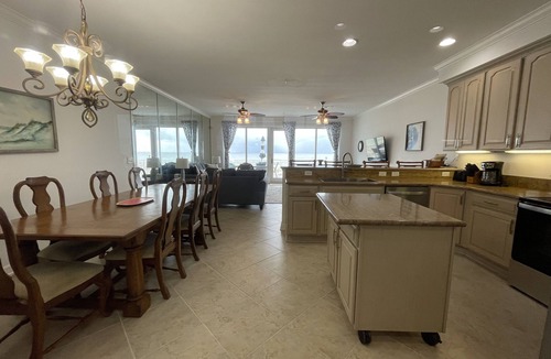 White Sands House | BLUE HERON'S NEST - BEACHFRONT, PRIVATE ELEVATOR, GARAGE, 4BRM, WHITE SANDS #419