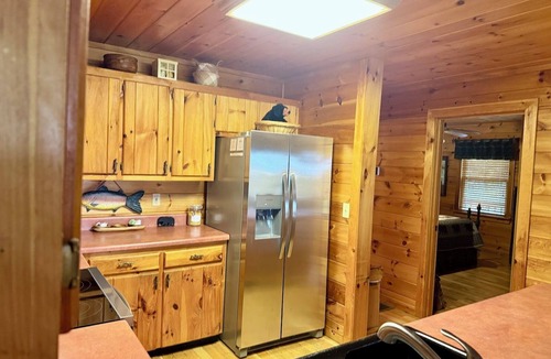 Mineral Bluff Cabin | BLUE RIDGE CABIN with VIEWS, fireplace, hot tub, pool table, and foosball.