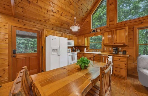 Blue Ridge House | Blue Ridge Hideaway | Hot Tub + Forest Views
