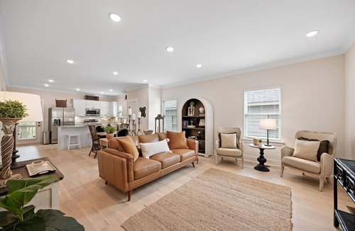 Lookout Valley Neighborhood Association House | Bluebird Cottage | Close to Downtown | Sleeps 4