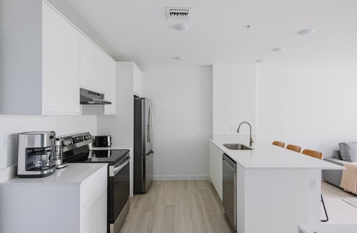 Little Ranches Apartment | Blueground | Hollywood, pool & w/d, nr beach