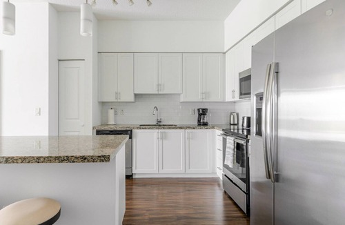 Miramar Apartment | Blueground | Miramar, pool, nr C.B. Smith Park