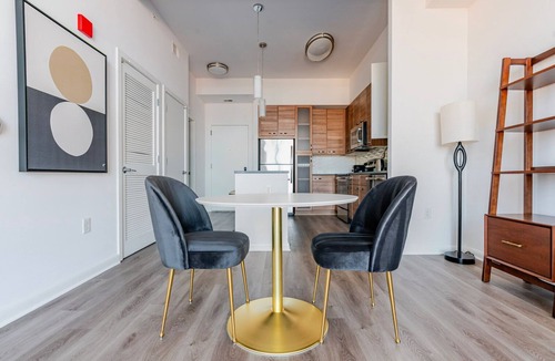McLean Apartment | Blueground | West McLean, pool, nr Wolf Trap