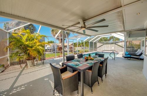 Yacht Club House | BOATERS.HOUSE Cape Coral, Florida