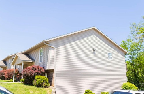 Bloomington Apartment | Bobby Knight Hall