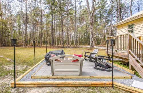 Bolivia House | Bolivia Basecamp w/Patio: 10 Mi to Oak Island