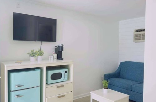 Downtown Myrtle Beach Apartment | Boutique on the beach, Studio #105 + Pool