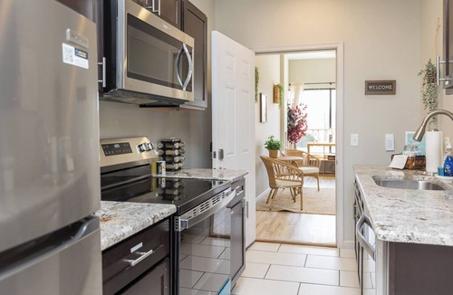 Shenandoah Apartment | Boxcar Studio at The Depot - Shenandoah