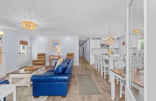Surfside Beach House | Brand New 5 Bed - 3 Bath