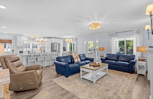 Surfside Beach House | Brand New 5 Bed - 3 Bath