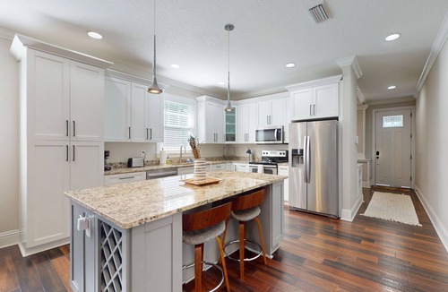 Old Seminole Heights House | Brand-New Luxury Home w/Pool Spa, Washer/Dryer, & Gourmet Kitchen